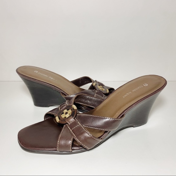 etienne aigner wedges